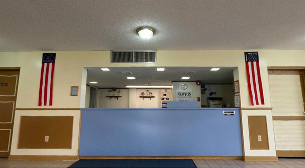 Americas Best Value Inn Ньютон Екстер'єр фото