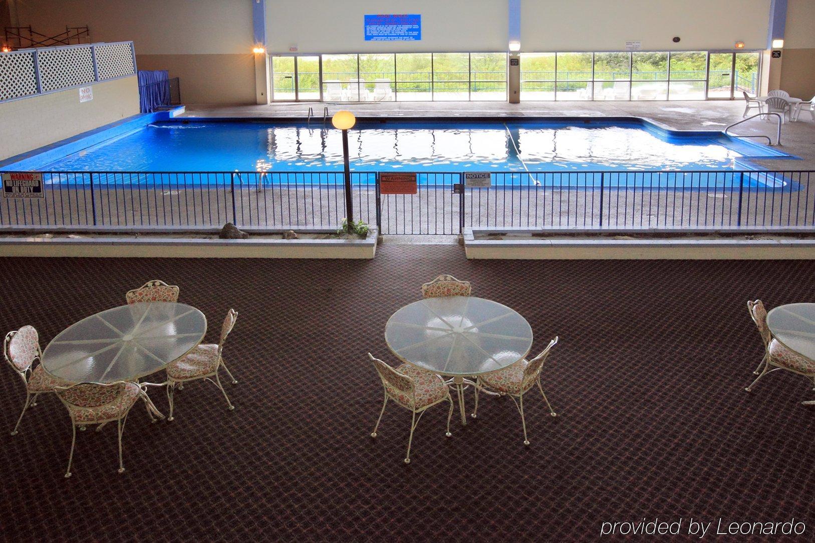 Americas Best Value Inn Ньютон Зручності фото